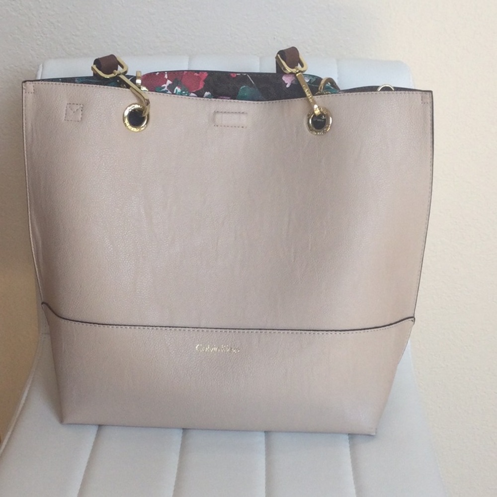 CALVIN KLEIN REVERSIBLE TOTE